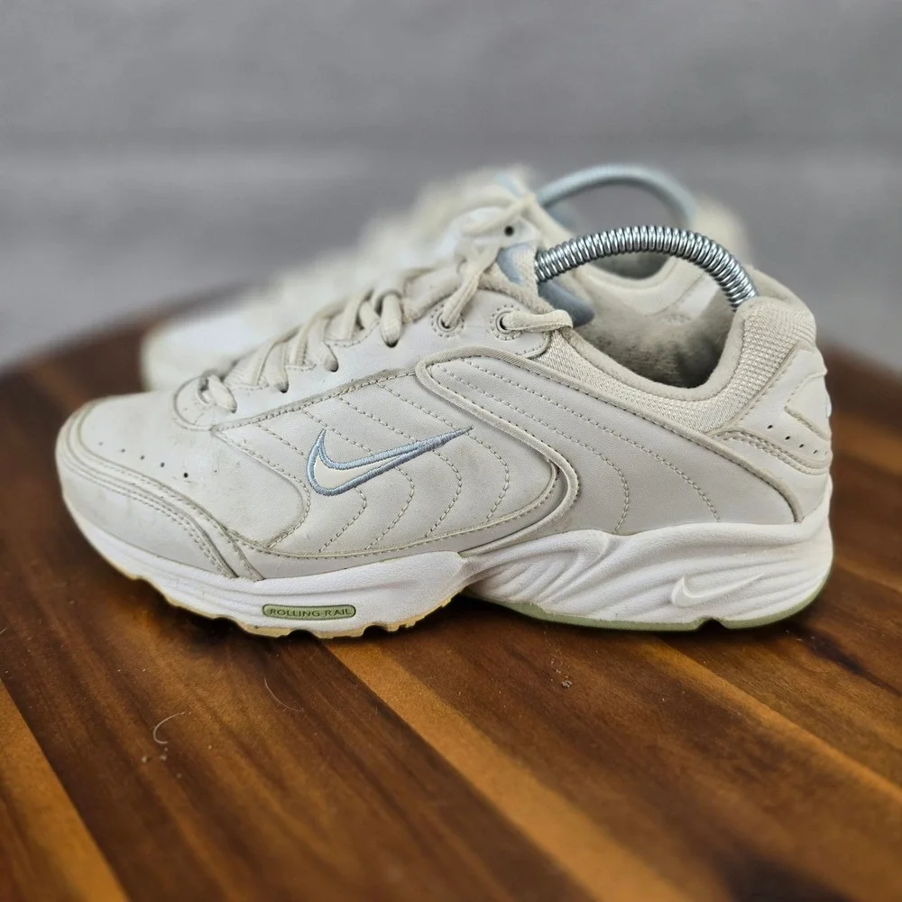 Nike Air Rolling Rail Womens 9 Vintage 2002 White Cream Walking Shoes 308699-112